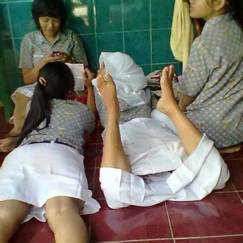 Bokeb anak sekolah jepang